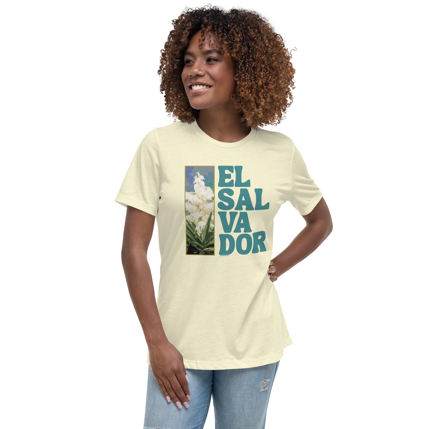El Salvador Flor de Izote Women's Relaxed T-Shirt