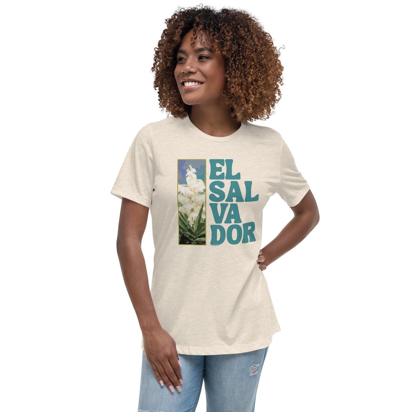 El Salvador Flor de Izote Women's Relaxed T-Shirt