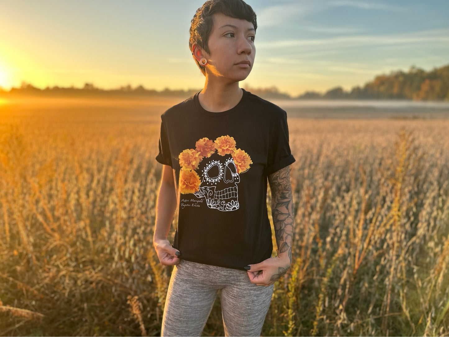 Día de los Muertos Marigold Sugar Skull T-shirt